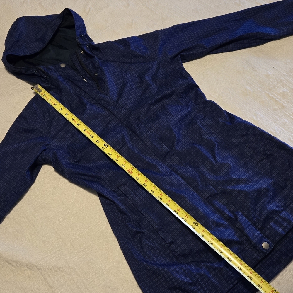 Columbia Omni-Tech Breathable Hooded Rain Jacket, Blue Grid Print, Size Small - Picture 9 of 10